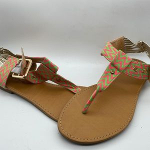 Sandals size 9